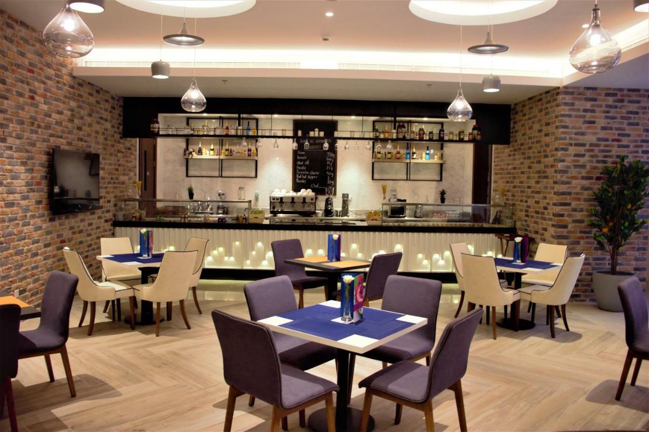 מכה Park Inn By Radisson Makkah Aziziyah מראה חיצוני תמונה The lounge at the airport